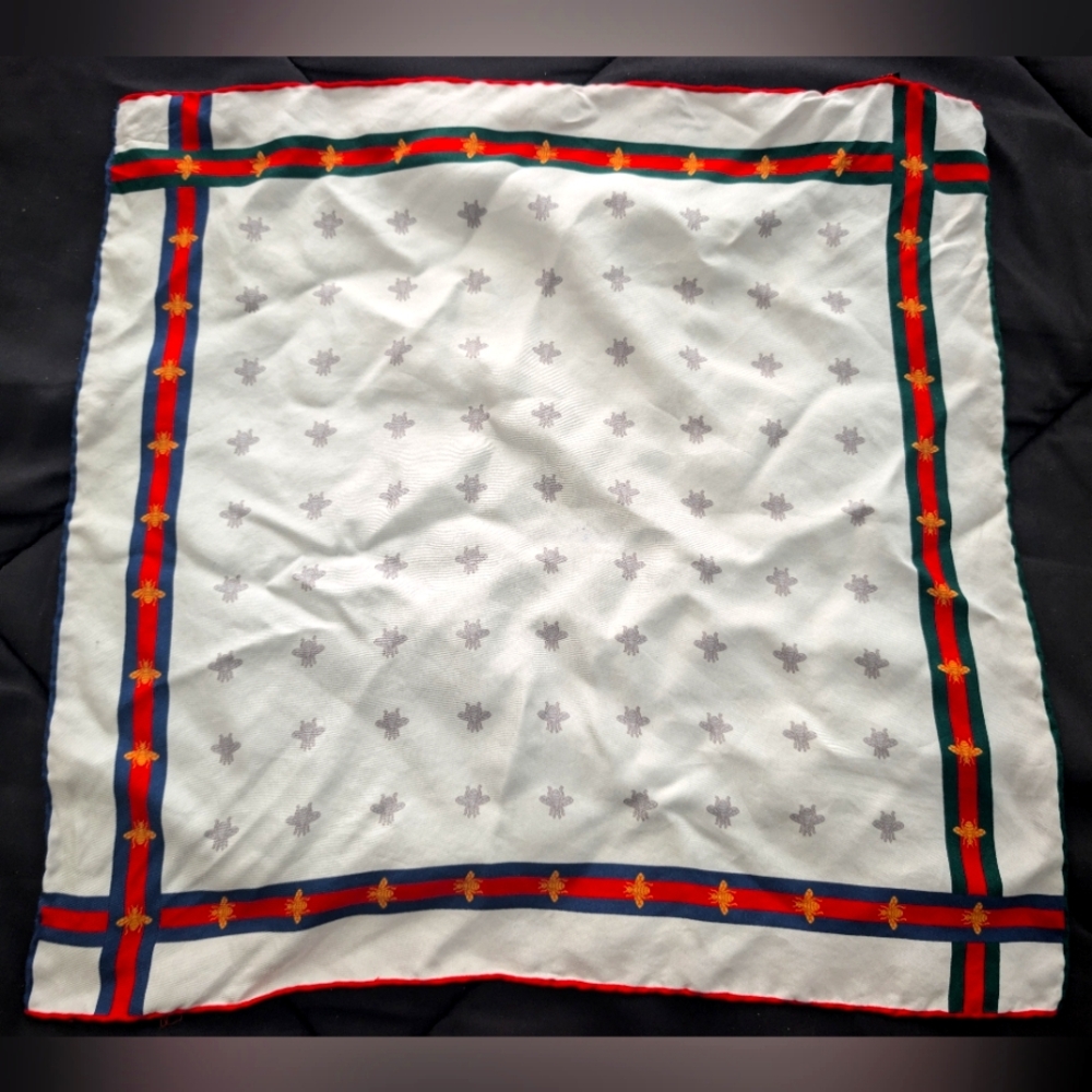 GUCCI Handkerchief Carre 45 Scarf with Bee Pattern Unisex